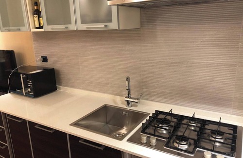 Monza Apartamento | Homerez - Apartamento elegante en Monza con vista al jardín