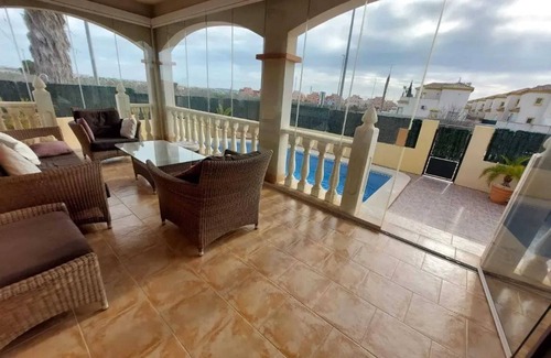 Los Montesinos Villa | Homerez - Elegant villa in Alicante with private pool and garden