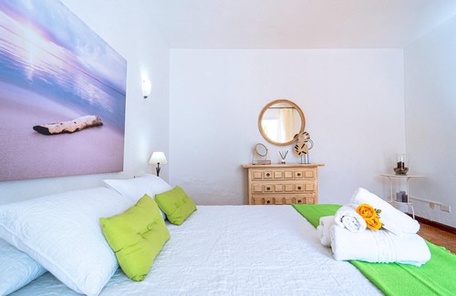 Arico Villa | Homerez - Spacious villa 1 km away from the beach for 6 ppl. with swimming-pool