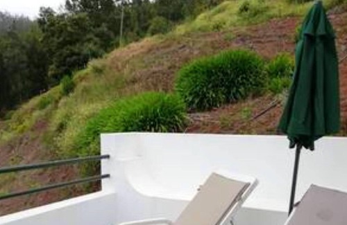 Camacha Casa | Homerez - Casa a 12 km de la playa para 5 pers. con terraza y balcón en Camacha