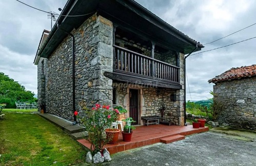 Cangas de Onís Casa | Homerez - Casa familiar, Isongo, chimenea