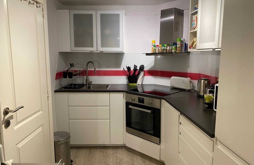 Roux Apartamento | Homerez - Apartamento Charleroi - Aparcamiento privado