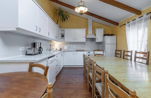 Ferrieres-les-Verreries Apartamento | Homerez - Apartamento en Ferrières-les-Verreries