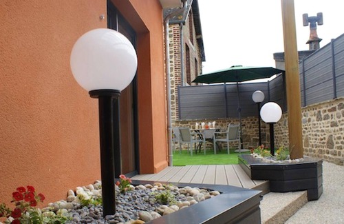 La Ferriere-aux-Etangs Apartamento | Homerez - Estudio para 2 pers. con sauna, spa y jardín en La Ferrière-aux-Étangs