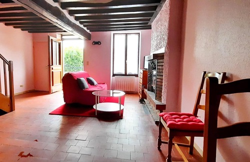 Saint-Amand-en-Puisaye Casa | Homerez - Casa para 4 pers. con jardín y terraza en Saint-Amand-en-Puisaye