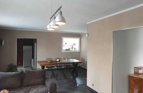 Saint-Medard-en-Jalles Villa | Homerez - Villa in Saint-Médard-en-Jalles