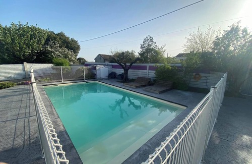 Saint-Privat-des-Vieux Villa | Homerez - Villa para 10 pers. con piscina, jacuzzi, spa, jardín y terraza