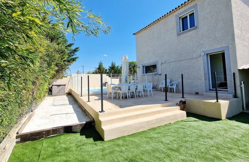 Saint-Privat-des-Vieux Villa | Homerez - Villa para 10 pers. con piscina, jacuzzi, spa, jardín y terraza