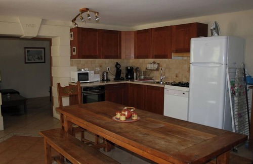 Saint-Victor-la-Coste Casa | Homerez - Casa en Saint-Victor-la-Coste