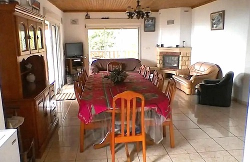 La Riviere Saint-Louis Casa | Homerez - Casa a 10 km de la playa para 13 pers. con jardín en Saint-Louis