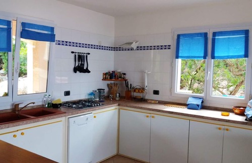Tizzano Casa | Homerez - Casa a 400 m de la playa para 10 pers. con vistas al mar en Sartène