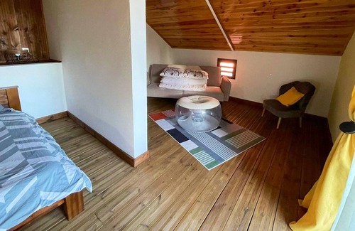 Trois-Bassins Casa | Homerez - House 7 km away from the beach for 3 ppl. with garden at Trois Bassins