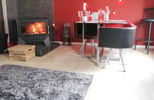 Wangen Casa | Homerez - Casa para 4 pers. con piscina, jacuzzi, jardín y terraza en Wangen