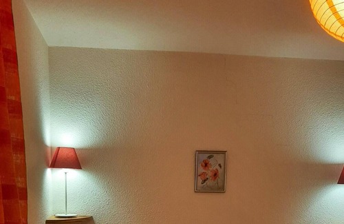 Eyguieres Casa | Homerez - House for 5 ppl. with shared pool, garden and terrace at Eyguières