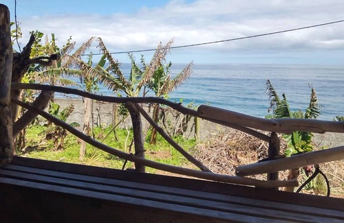 Sao Jorge Casa | Homerez - Casa para 5 pers. con vistas al mar, jardín y terraza en São Jorge