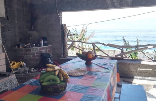 Sao Jorge Casa | Homerez - Casa para 5 pers. con vistas al mar, jardín y terraza en São Jorge
