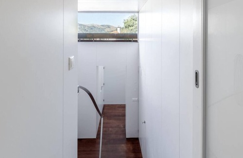 Vilar Casa | Homerez - Espaciosa casa para 6 pers. con piscina, jardín y terraza en Travassós