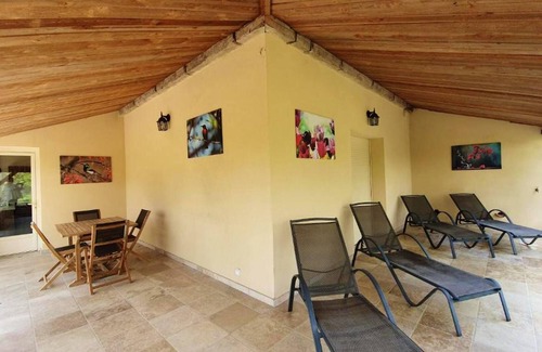 Puy-l'Eveque Casa | Homerez - Casa para 4 pers. con piscina compartida y terraza en Puy-l'Évêque