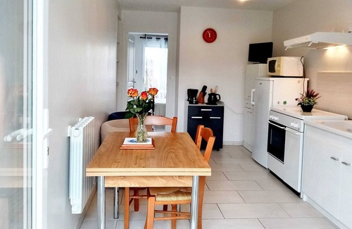 Tonnay-Charente Casa | Homerez - Espectacular casa para 2 pers. con jardín y terraza en Tonnay-Charente
