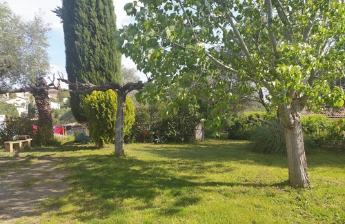 Autignac Casa | Homerez - Casa en Autignac, jardín y vista a la montaña