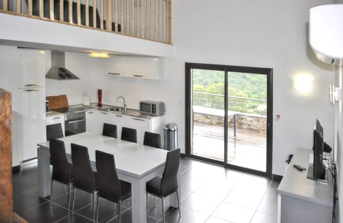 Santa Giulia Casa | Homerez - Casa en Bonifacio, vista montaña