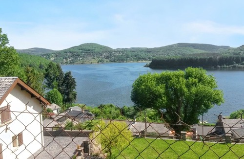 Nages Casa | Homerez - Casa en Nages con vistas al lago