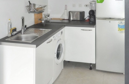 Petit-Bourg Casa | Homerez - Casa encantadora en Petit-Bourg con jardín y spa