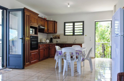 Sainte-Rose Casa | Homerez - Casa con vista al mar en Sainte-Rose
