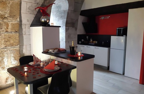 Ambrieres-les-Vallees Apartamento | Homerez - Estudio Lujo Ambrières