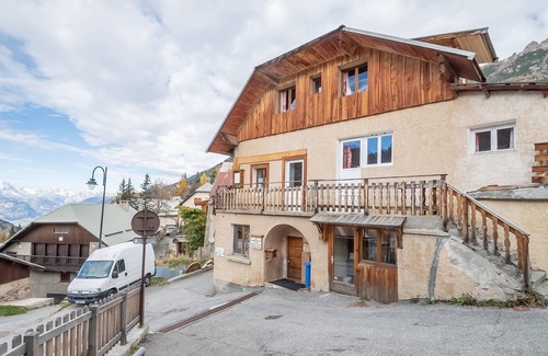 Vars Casa | Homerez - Casa a 2 km de las pistas para 50 pers. con sauna y spa en Vars