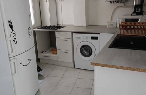 1st Arrondissement Apartamento | Homerez - Modern Apartment in Marseille - 53 m² with Double Bedrooms