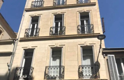 1st Arrondissement Apartamento | Homerez - Modern Apartment in Marseille - 53 m² with Double Bedrooms