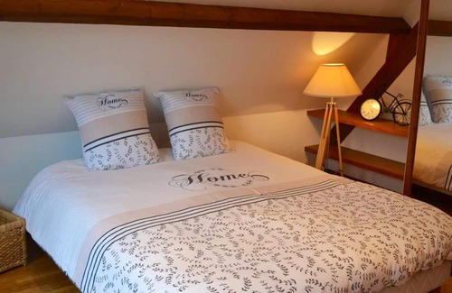 Bonneville-la-Louvet Apartamento | Homerez - Bonito apartamento para 2 pers. con terraza en Bonneville-la-Louvet
