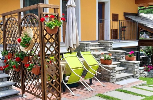 Aymavilles Apartamento | Homerez - Apartamento a 7 km de las pistas para 5 pers. con jardín en Aymavilles