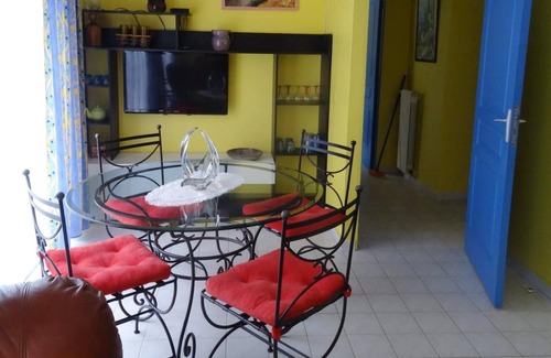 Annot Apartamento | Homerez - Bonito apartamento para 6 pers. con jardín y terraza en Annot