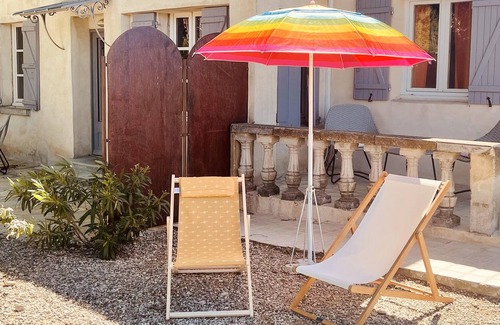 Violes Apartamento | Homerez - Bonito apartamento para 2 pers. con piscina compartida en Violes