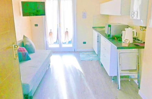 Baggio Apartamento | Homerez - Bonito apartamento para 4 pers. con balcón en Milano