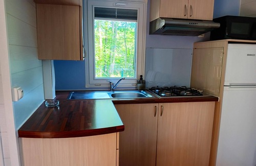 Saint-Cheron Casa | Homerez - Nice bungalow for 5 ppl. with shared pool and terrace at Saint-Chéron