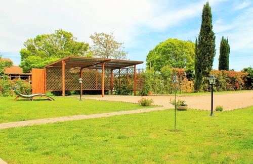 Pescia Romana Casa | Homerez - Casa a 3 km de la playa para 4 pers. con terraza en Pescia Romana