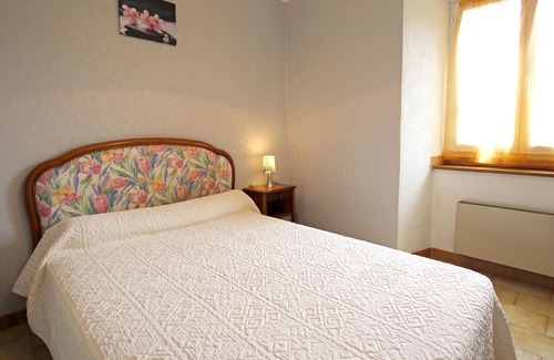 Gravieres Casa | Homerez - Nice house for 6 ppl. with shared pool and terrace at Gravières