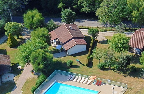 Gorses Casa | Homerez - Casa para 4 pers. con piscina compartida, jardín y terraza en Gorses