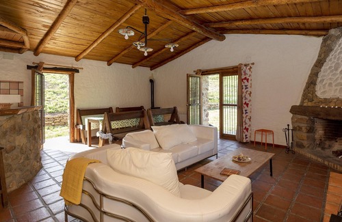 Ubrique Casa | Homerez - Bonita casa para 8 pers. con jardín en Ubrique