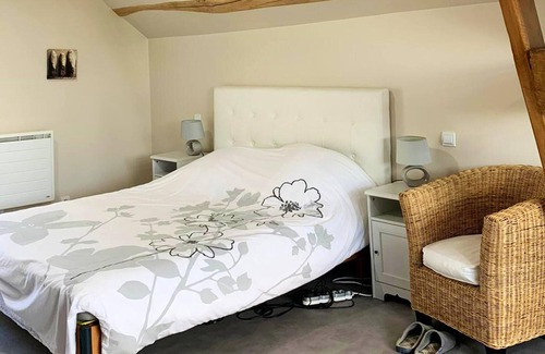 Touquin Casa | Homerez - Casa para 6 pers. con piscina compartida, jardín y terraza en Touquin