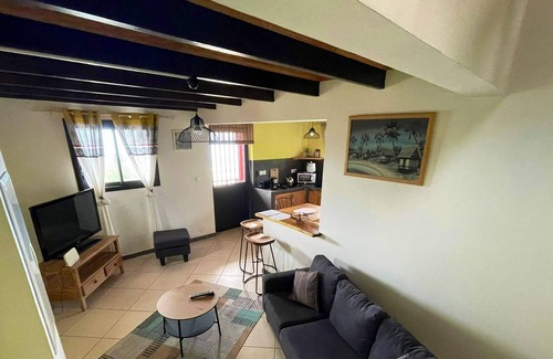 Trois-Bassins Casa | Homerez - Bonito bungaló a 7 km de la playa para 3 pers. en Les Trois Bassins