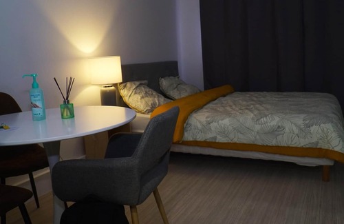 Les Noyers Apartamento | Homerez - Bonito estudio para 2 pers. en Pontoise