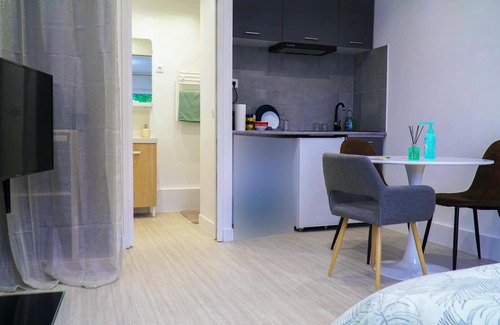 Les Noyers Apartamento | Homerez - Bonito estudio para 2 pers. en Pontoise