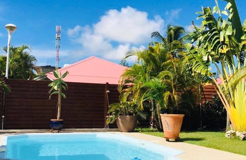 Dubedou Villa | Homerez - Villa para 8 pers. con piscina, jardín y terraza en Saint François