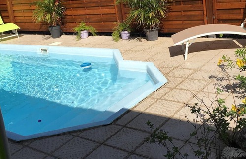 Dubedou Villa | Homerez - Villa para 8 pers. con piscina, jardín y terraza en Saint François