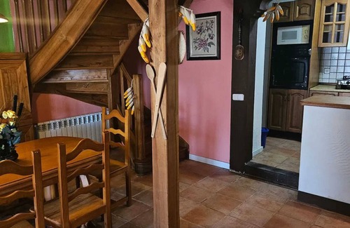 Canejan Casa | Homerez - Casa espaciosa en Canejan con vistas a la montaña