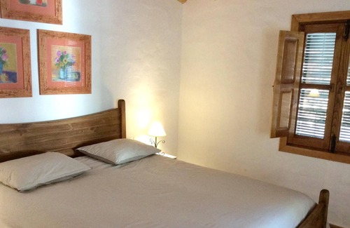 Alajar Casa | Homerez - Espaciosa casa para 4 pers. con terraza en Alájar